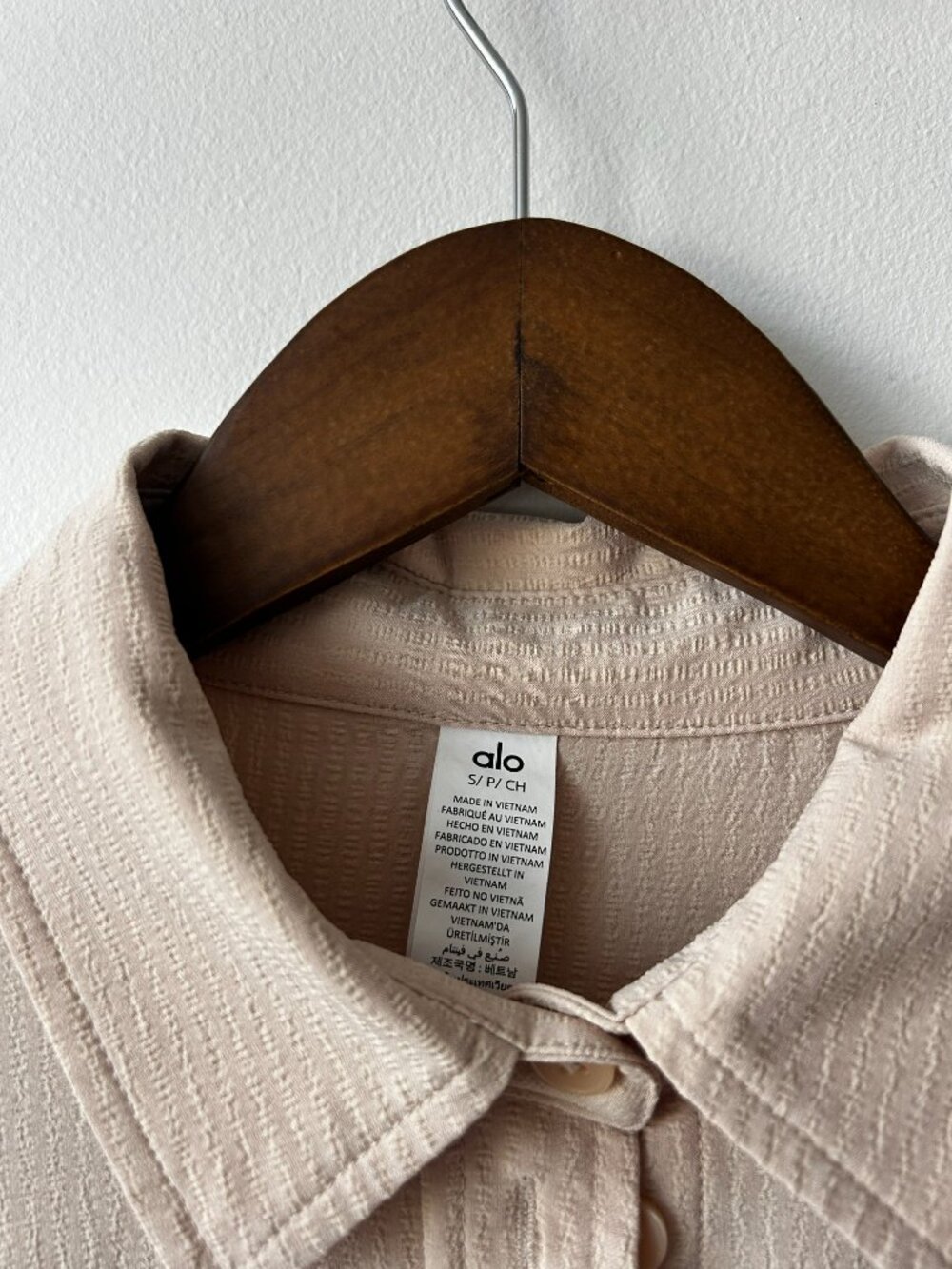 Alo Yoga Dreamscape Button Down Long Sleeve Top - Macadamia - Small - Picture 5 of 5